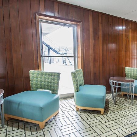 Rodeway Inn & Suites Winter Haven Chain Of Lakes Buitenkant foto