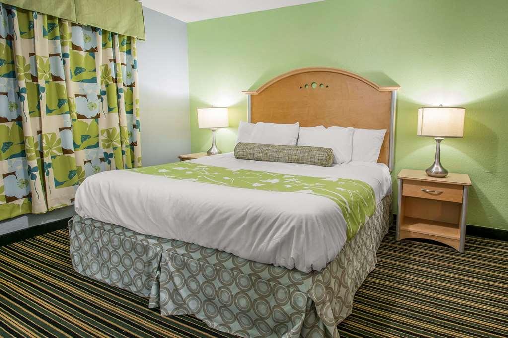 Rodeway Inn & Suites Winter Haven Chain Of Lakes Kamer foto