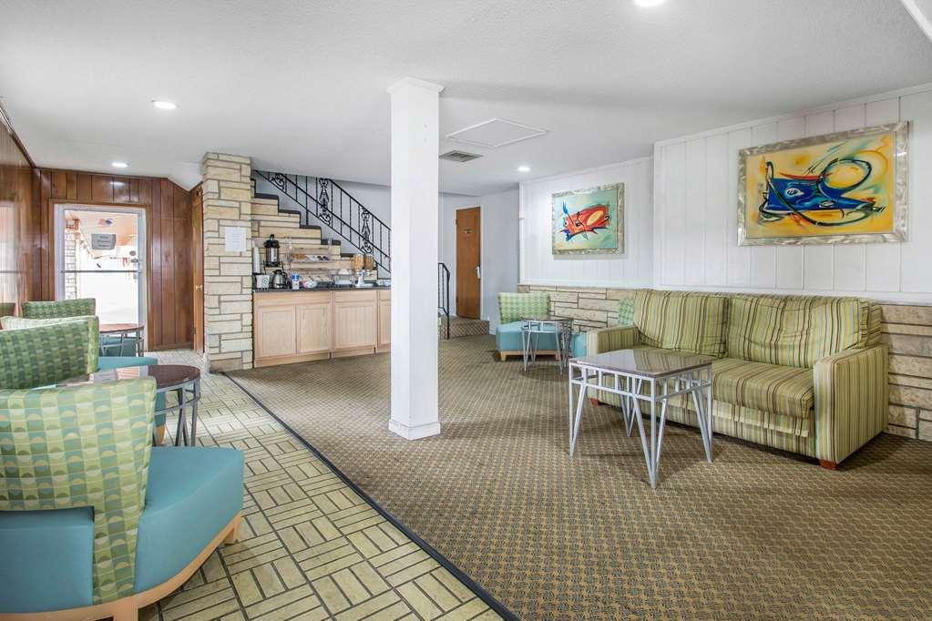 Rodeway Inn & Suites Winter Haven Chain Of Lakes Interieur foto