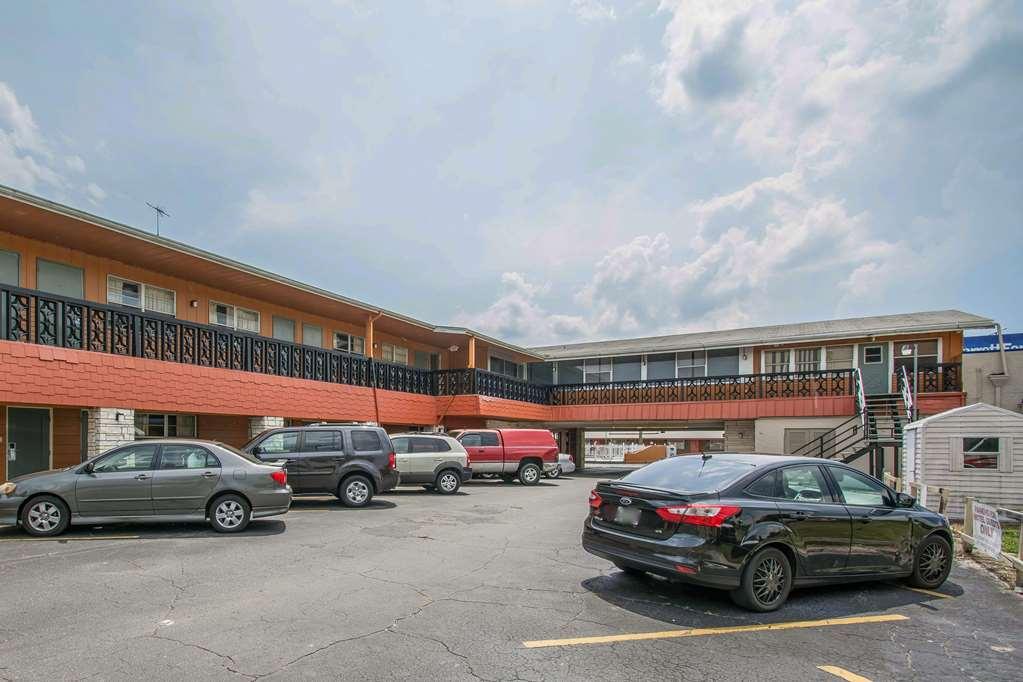Rodeway Inn & Suites Winter Haven Chain Of Lakes Buitenkant foto