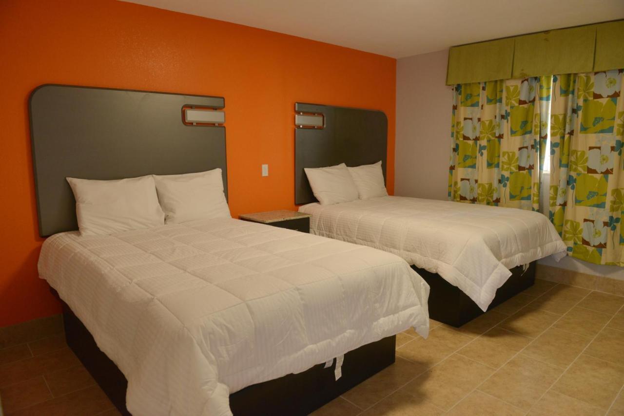 Rodeway Inn & Suites Winter Haven Chain Of Lakes Buitenkant foto