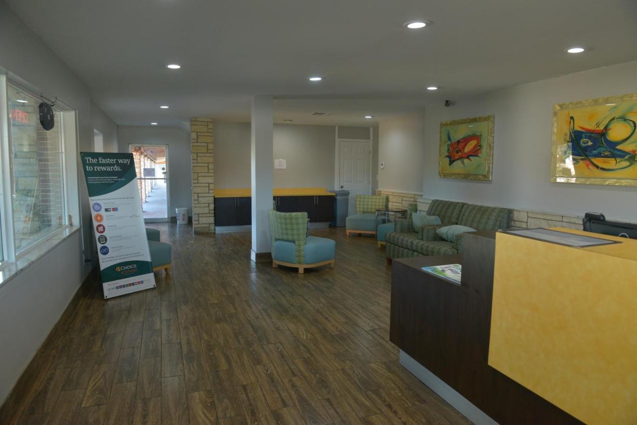 Rodeway Inn & Suites Winter Haven Chain Of Lakes Buitenkant foto