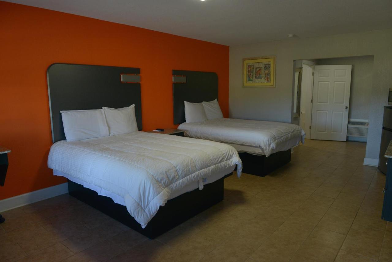 Rodeway Inn & Suites Winter Haven Chain Of Lakes Buitenkant foto